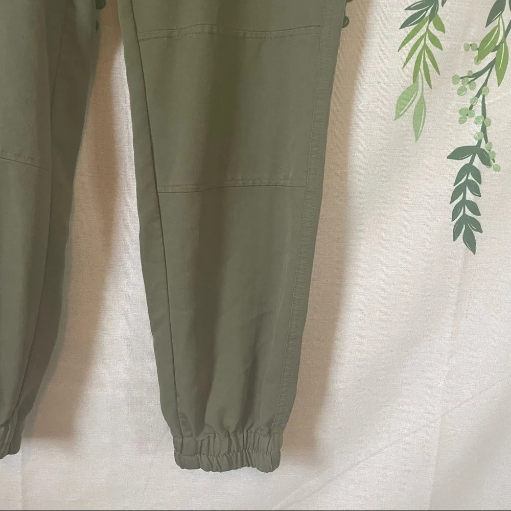 Size 12 Kids Olive Green Joggers A1